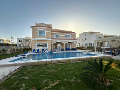 Luxury Beach Access Villa in JAMARAN Sahl Hasheesh