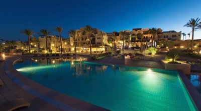 Apartment with Private Garden and Private Beach in Sahl Hasheesh | AZURA
